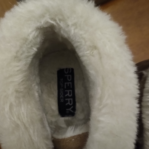 Women's Sperry size 6 slippers - Picture 2 of 5
